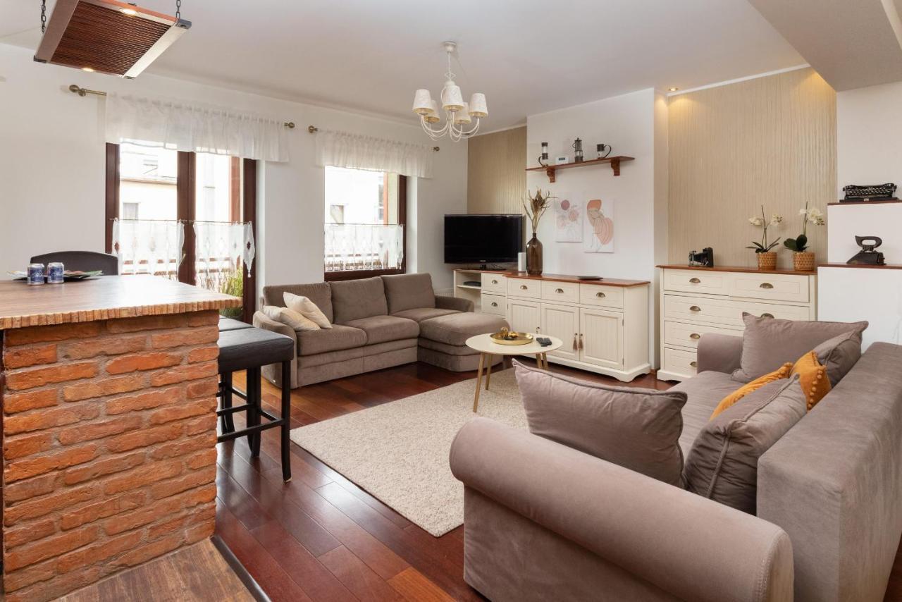 Gdynia Centrum Wyjatkowy Apartament Przy Promenadzie Z Balkonem By Noclegi Renters Luaran gambar