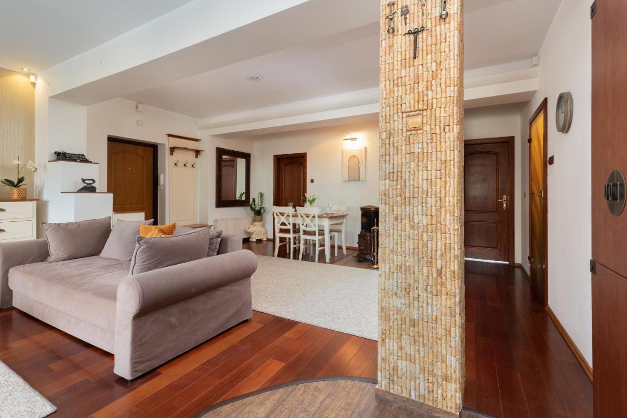 Gdynia Centrum Wyjatkowy Apartament Przy Promenadzie Z Balkonem By Noclegi Renters Luaran gambar