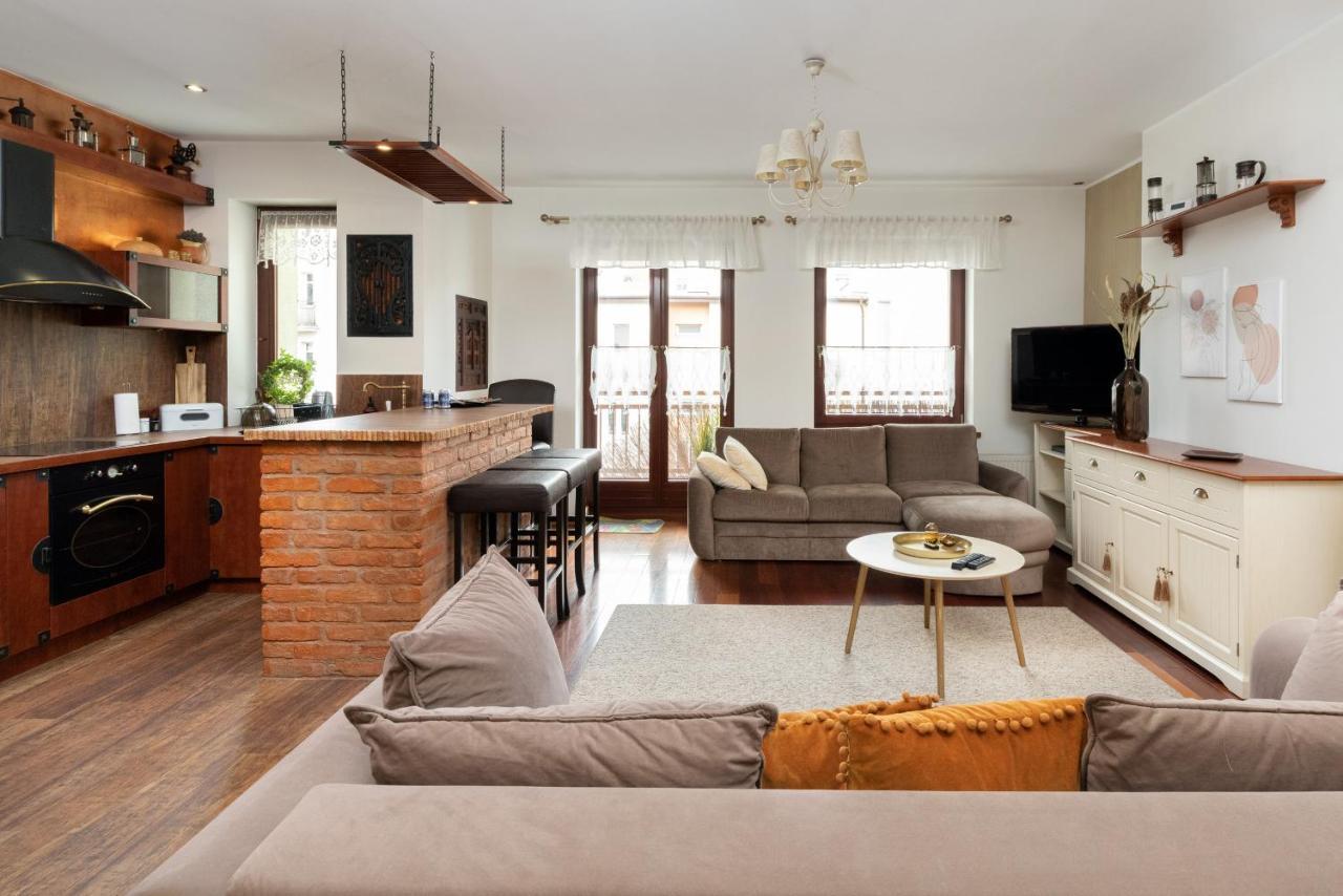 Gdynia Centrum Wyjatkowy Apartament Przy Promenadzie Z Balkonem By Noclegi Renters Luaran gambar